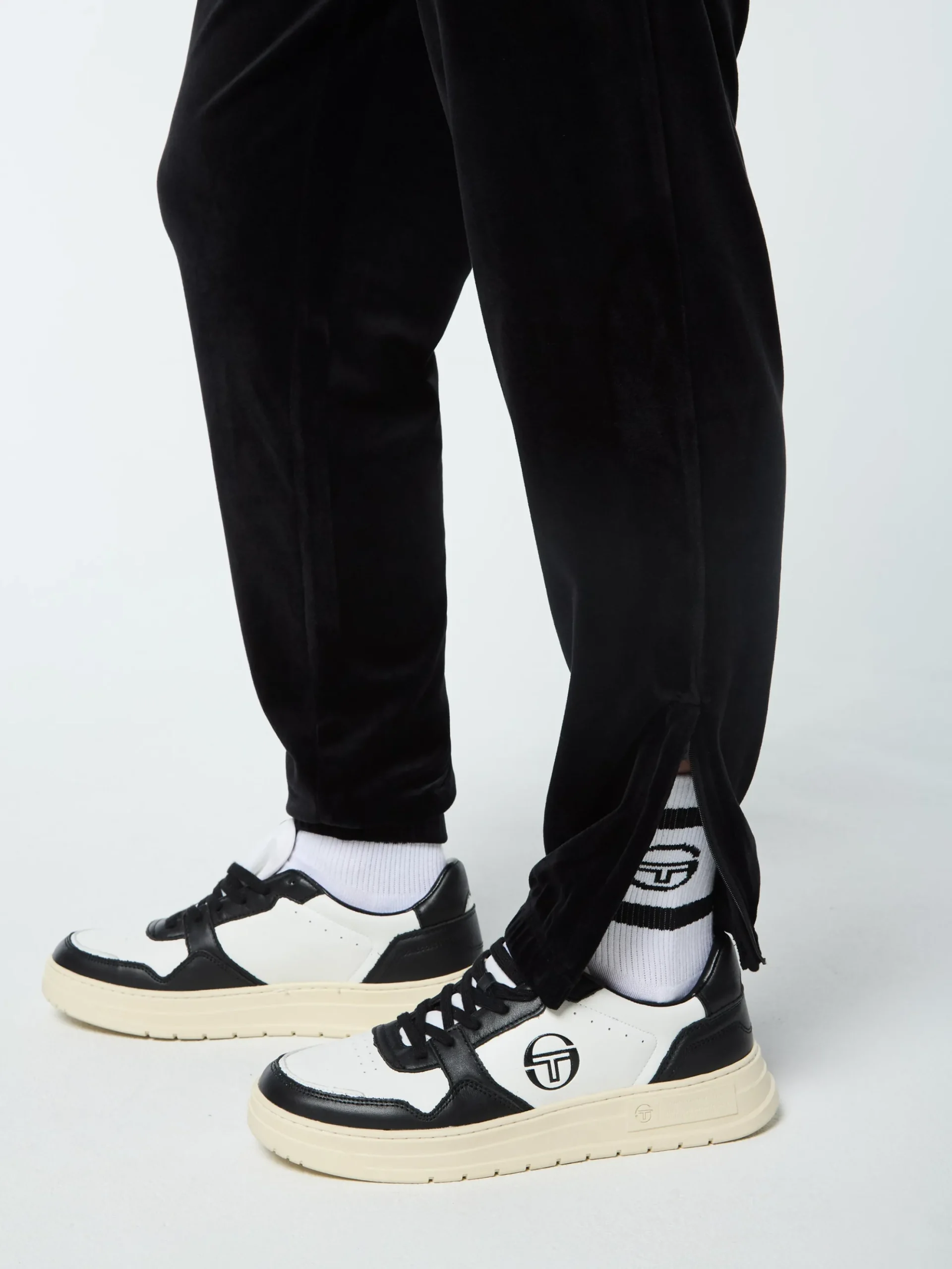 Sergio Tacchini Ostuni Velour Track Pant- BLACK BEAUTY Sale