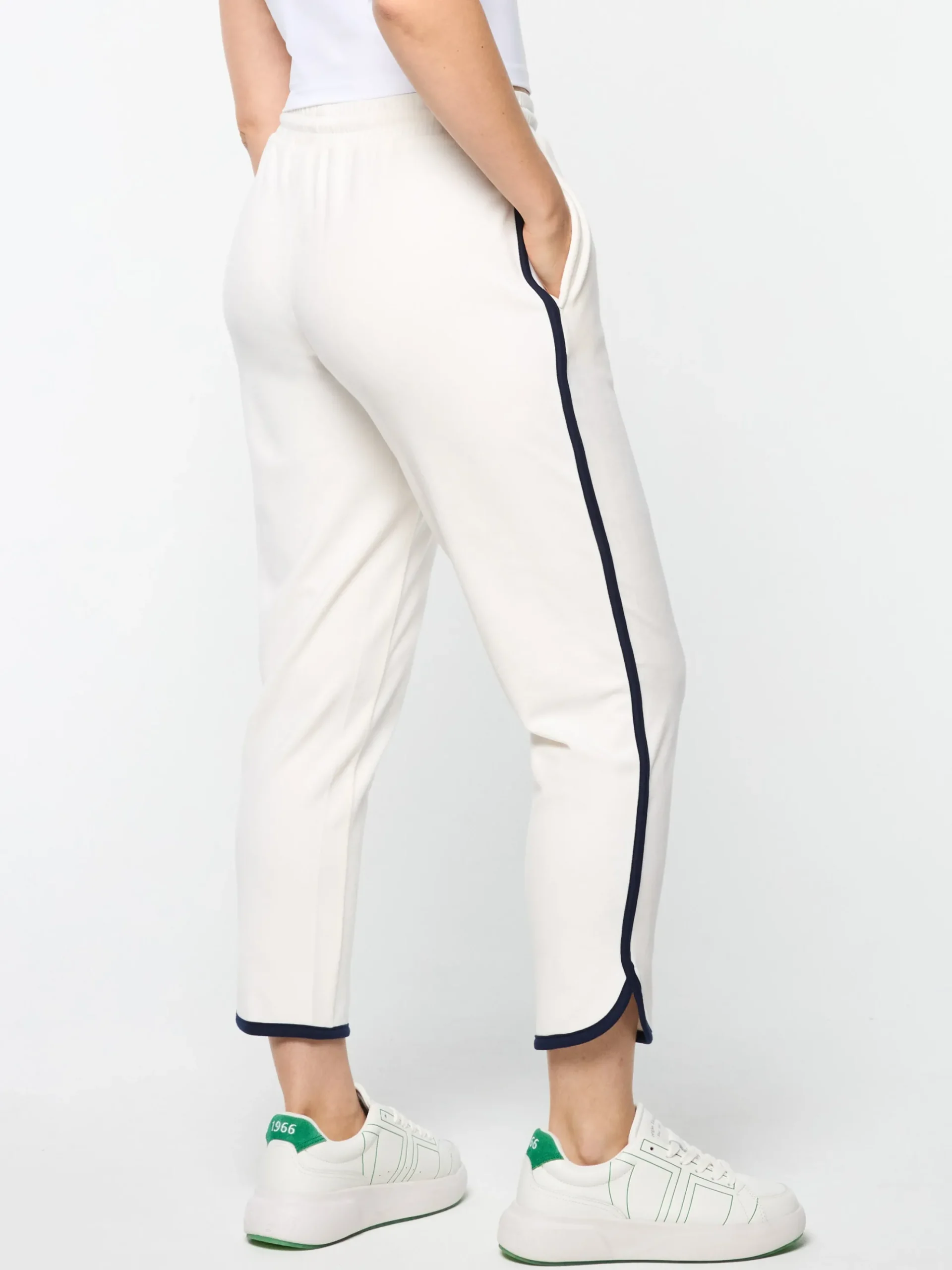 Sergio Tacchini Veneto 3/4 Velour Track Pant- GARDENIA Best